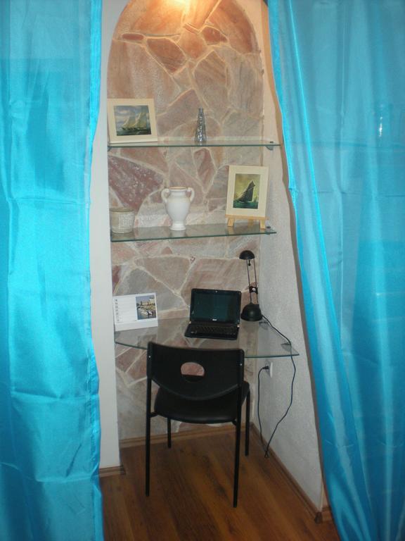 Sophia Cozy Self Catering Apartment Dolni Brezany Exterior photo